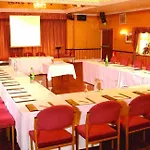 Consort Hotel 