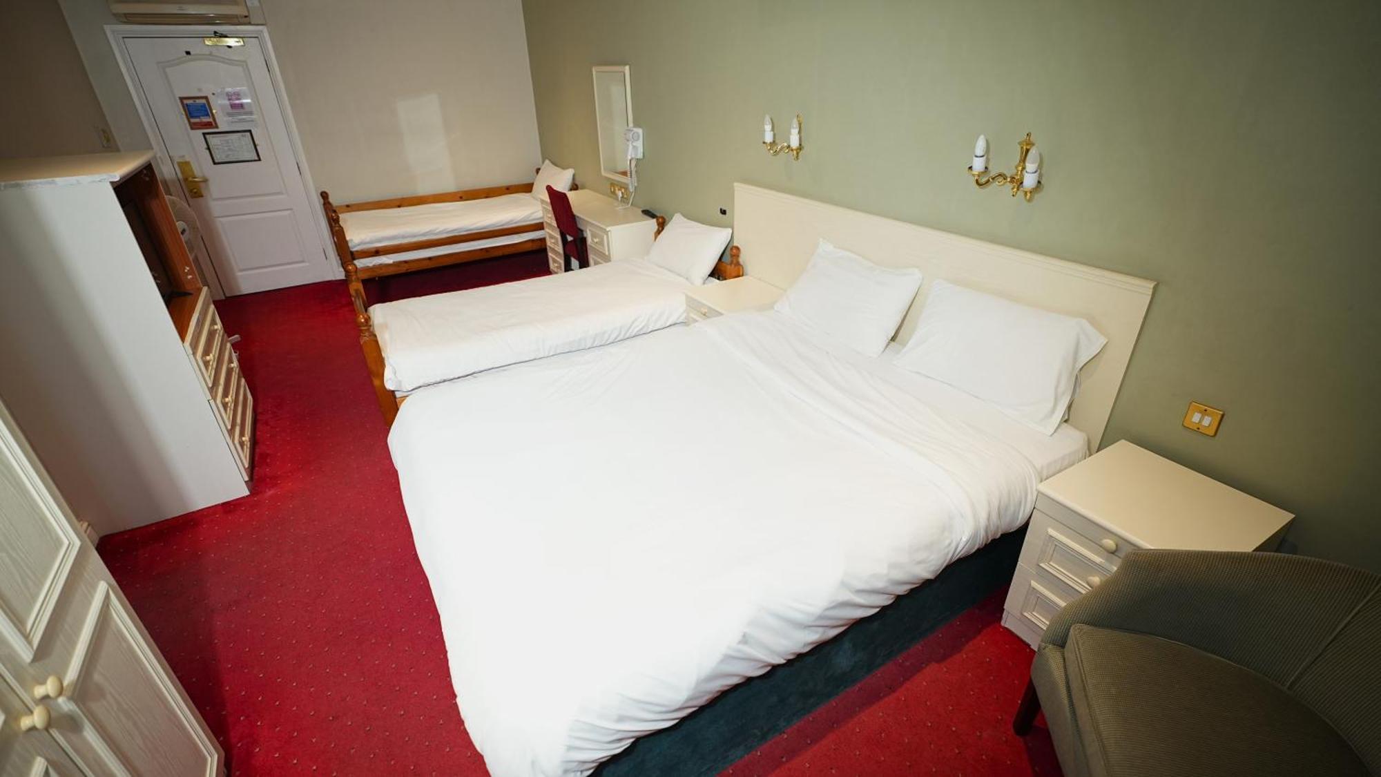 Hotel Consort