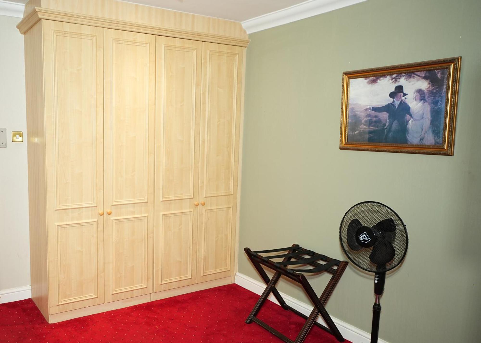 Hotel Consort 3*