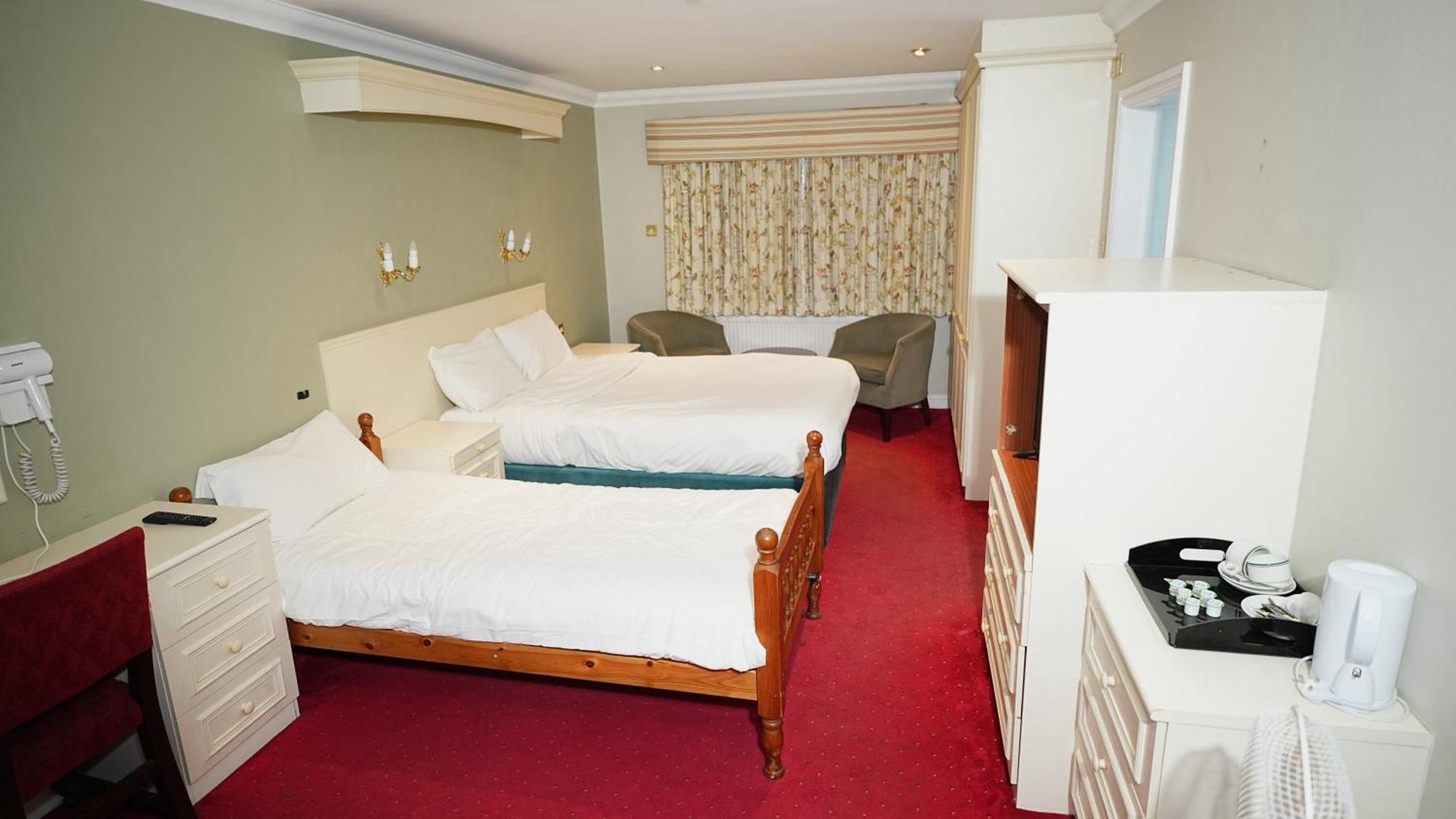 Consort Hotel